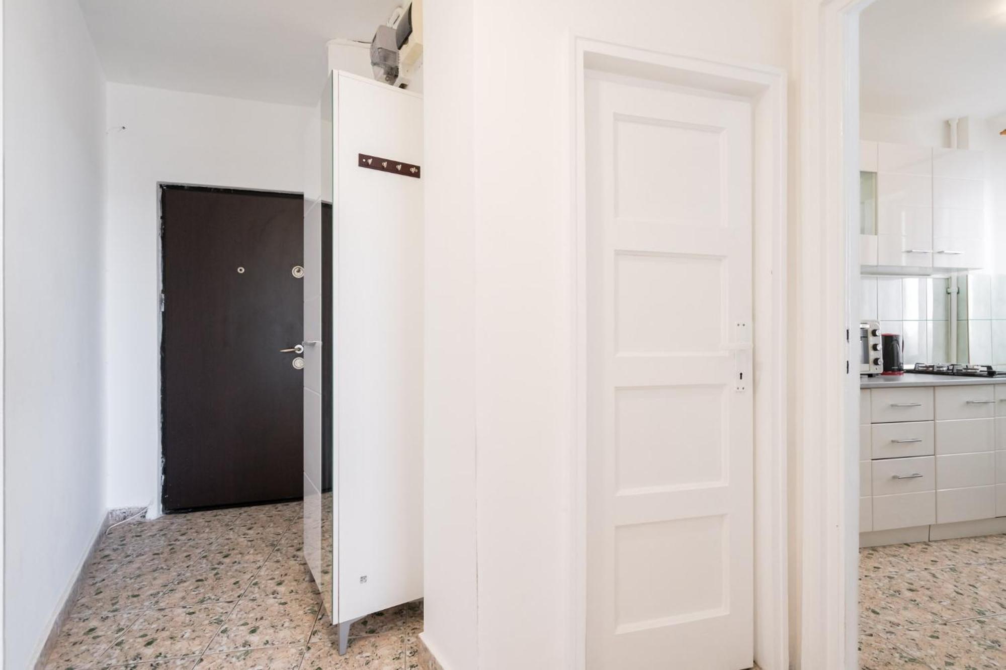 City View Apartment With Private Balcony Бухарест Экстерьер фото