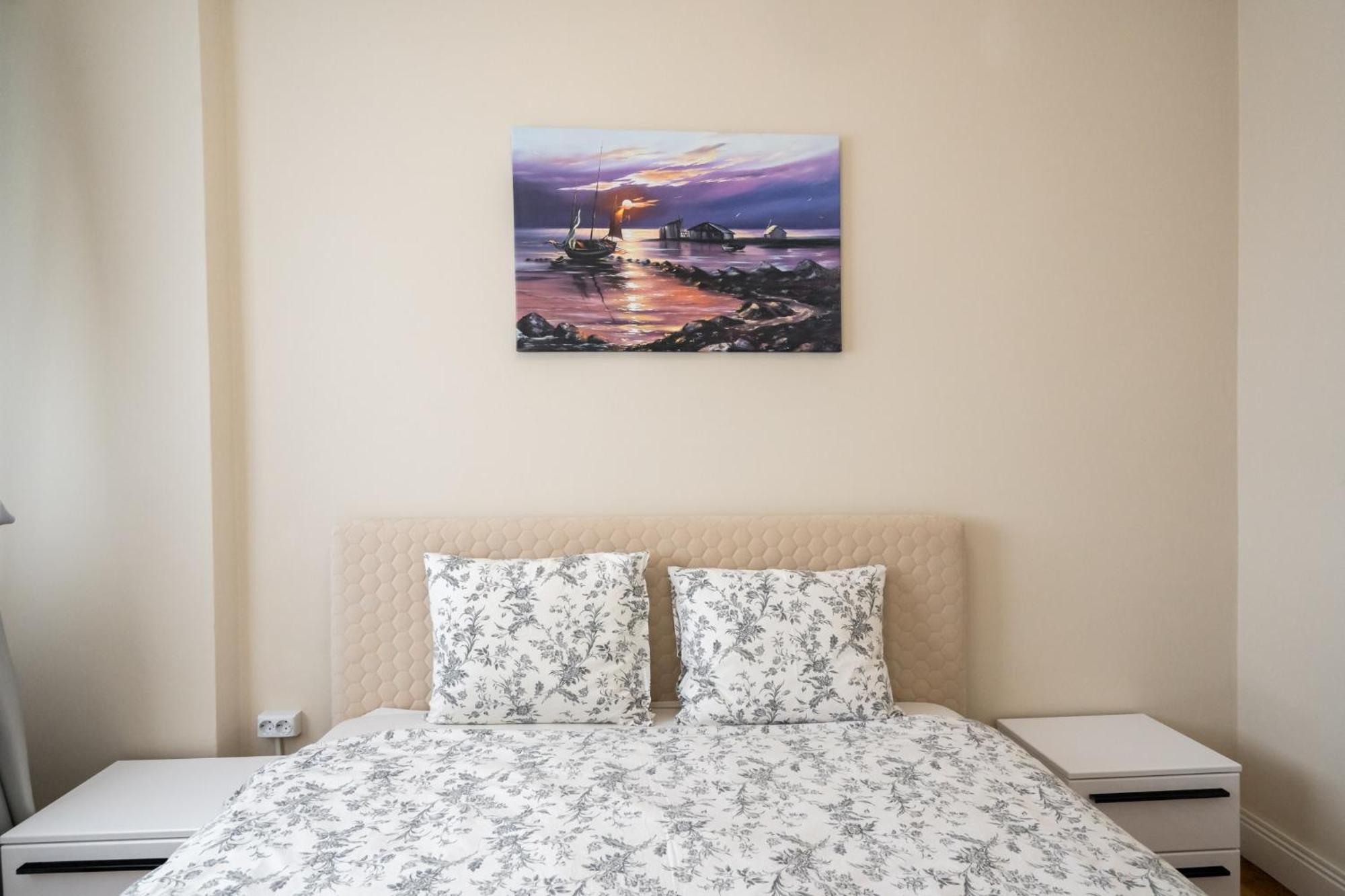 City View Apartment With Private Balcony Бухарест Экстерьер фото