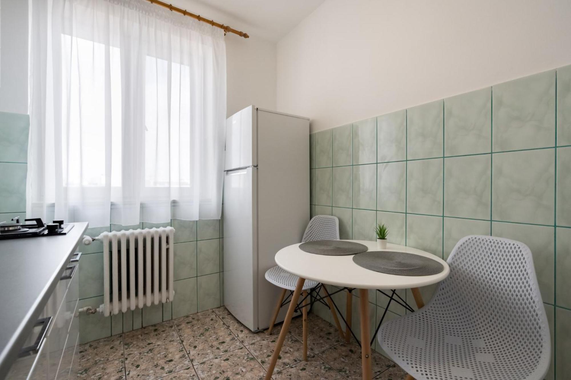 City View Apartment With Private Balcony Бухарест Экстерьер фото